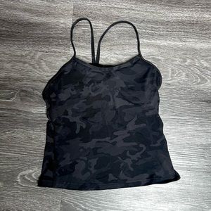 Black Camo Flow Y Tank size 6